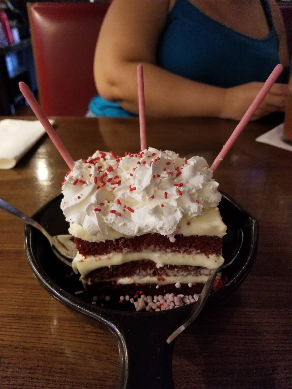 TGI Fridays | restaurant | 6600 S Cicero Ave, Bedford Park, IL 60638, USA | 7085940777 OR +1 708-594-0777