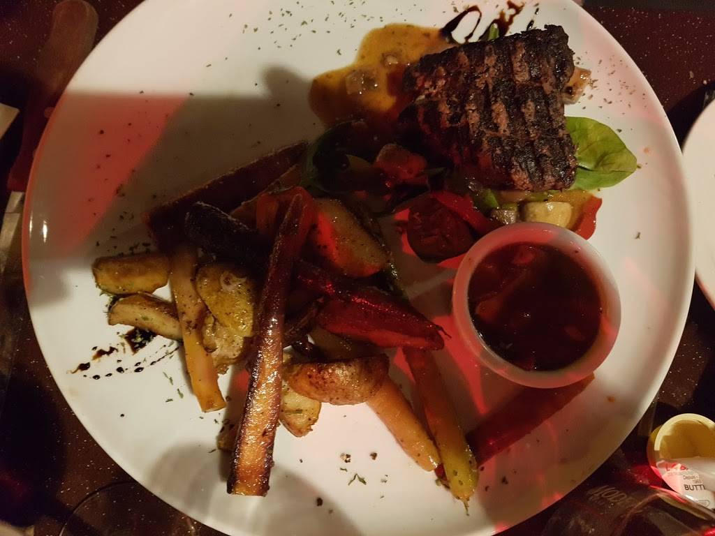 Gios | restaurant | 11 Avenue de la Gare, Saint-Sauveur, QC J0R 1R0, Canada | 4502272411 OR +1 450-227-2411