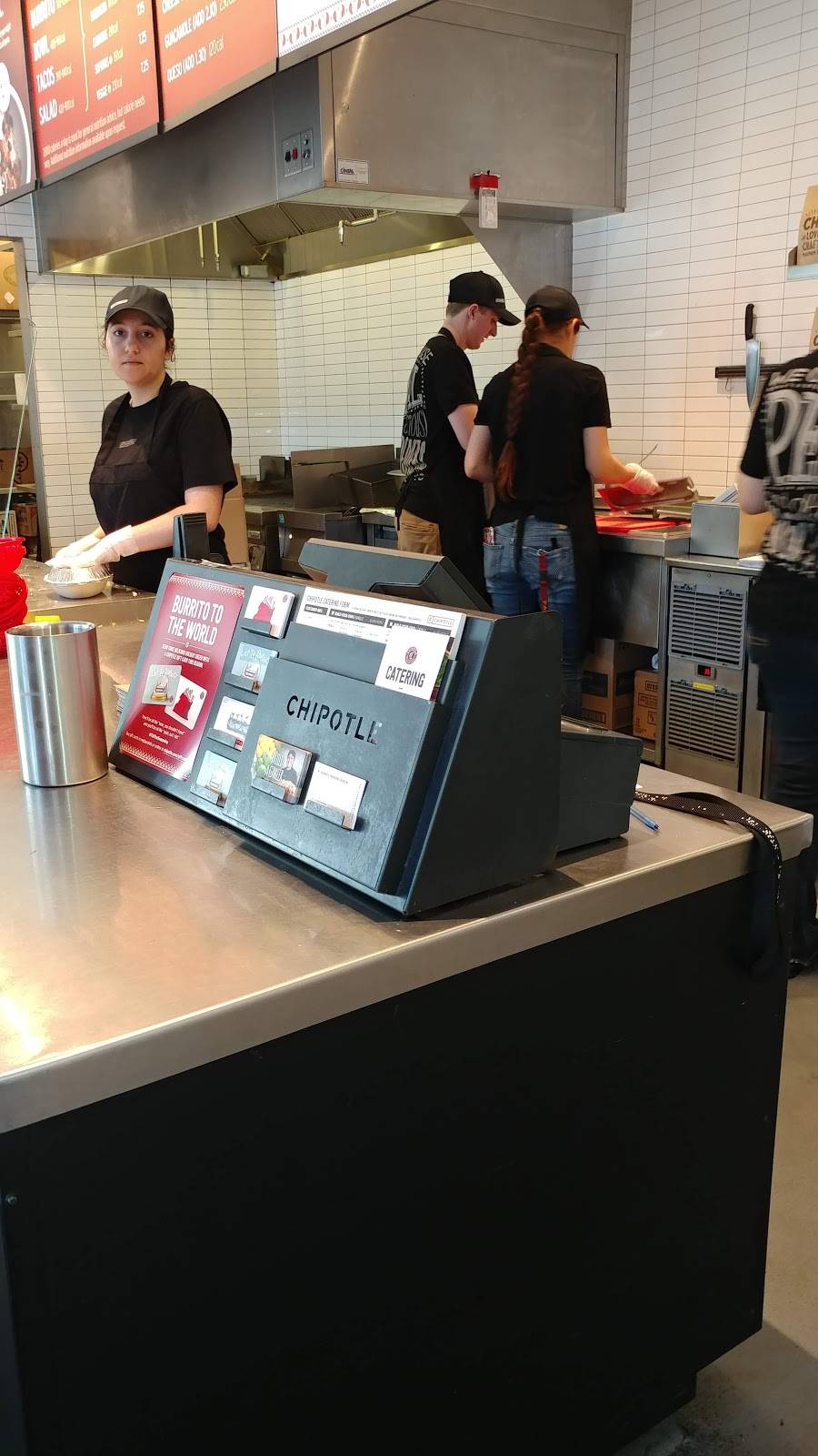 Chipotle Mexican Grill | restaurant | 5240 Lankershim Blvd, North Hollywood, CA 91601, USA | 8186432196 OR +1 818-643-2196