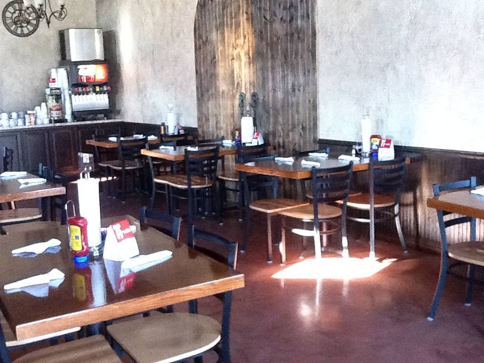 The Mill Street Grille | restaurant | 111 Mill St, Loogootee, IN 47553, USA | 8122955800 OR +1 812-295-5800