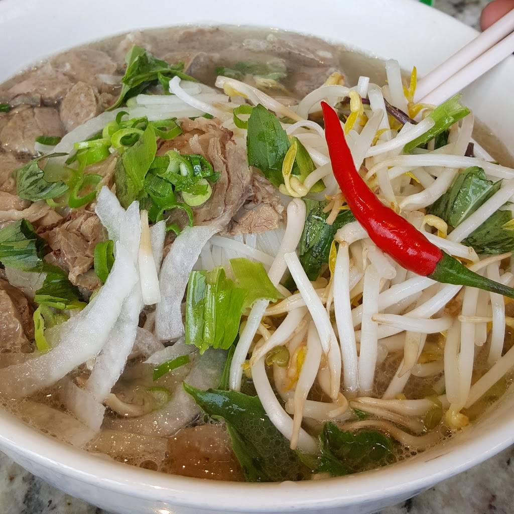 New Pho Bo Ga La | restaurant | 763 Somerset St W, Ottawa, ON K1R 6R1, Canada | 6132332222 OR +1 613-233-2222