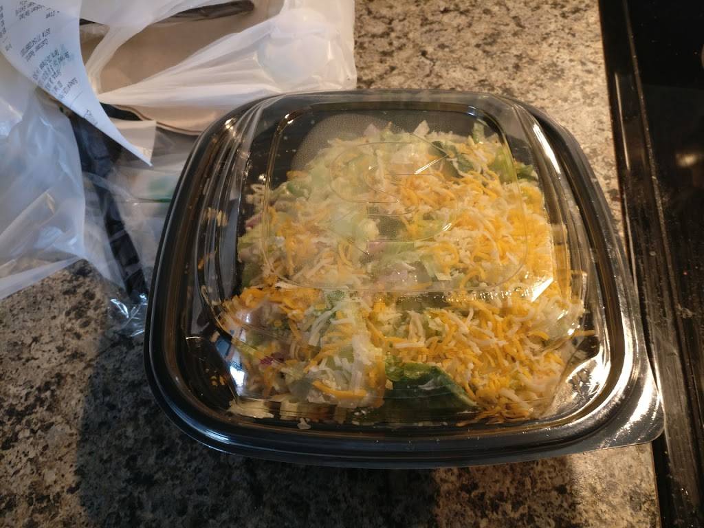 Subway | meal takeaway | Cherry Hill Centre, 820 Tower St S Unit 103, Fergus, ON N1M 0G3, Canada | 5197872891 OR +1 519-787-2891