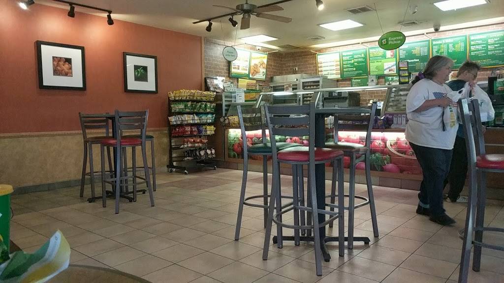 Subway | meal takeaway | 101 Willow Dr, Lochbuie, CO 80603, USA | 7206850228 OR +1 720-685-0228