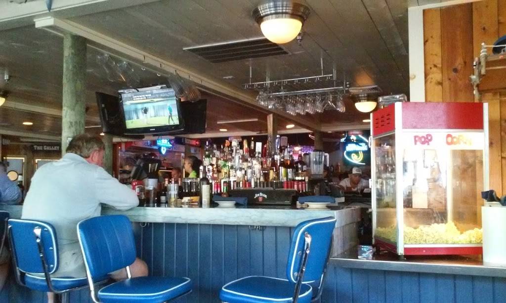 Skull Creek Boathouse | restaurant | 397 Squire Pope Rd, Hilton Head Island, SC 29926, USA | 8436813663 OR +1 843-681-3663