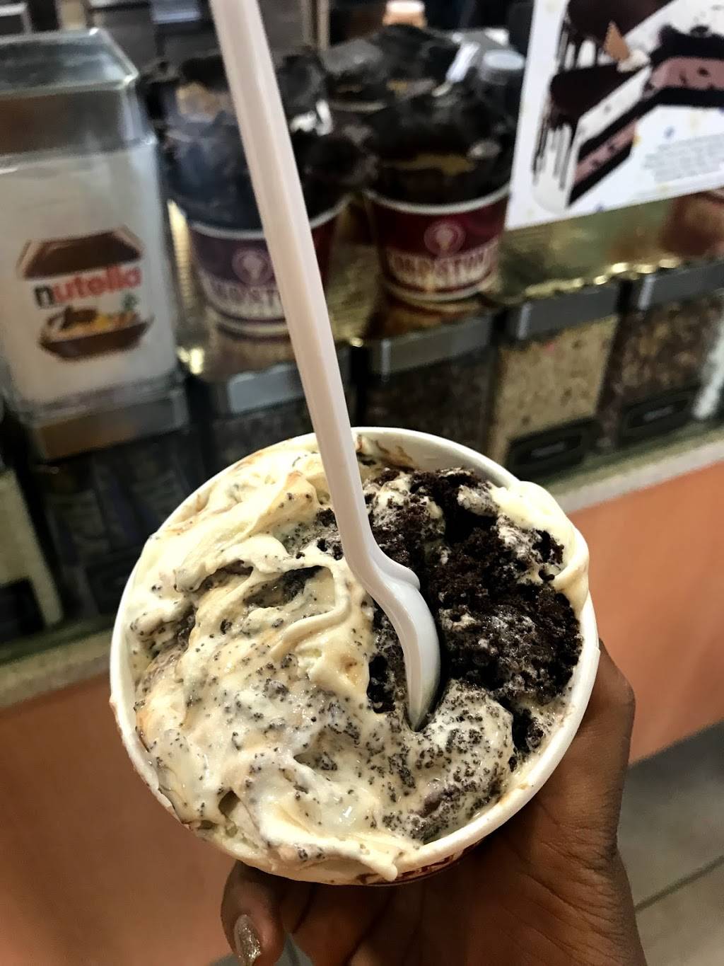 Cold Stone Creamery | bakery | 84 Main St, Gaithersburg, MD 20878, USA | 3015900009 OR +1 301-590-0009