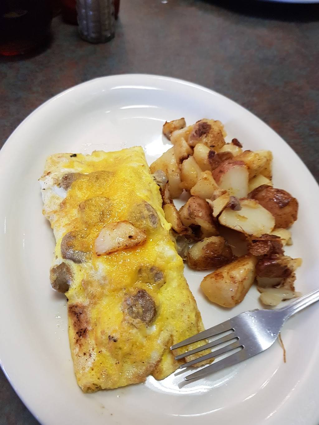 Old Towne Sports Pub | restaurant | 1085, Manassas, VA 20110, USA | 7033694782 OR +1 703-369-4782