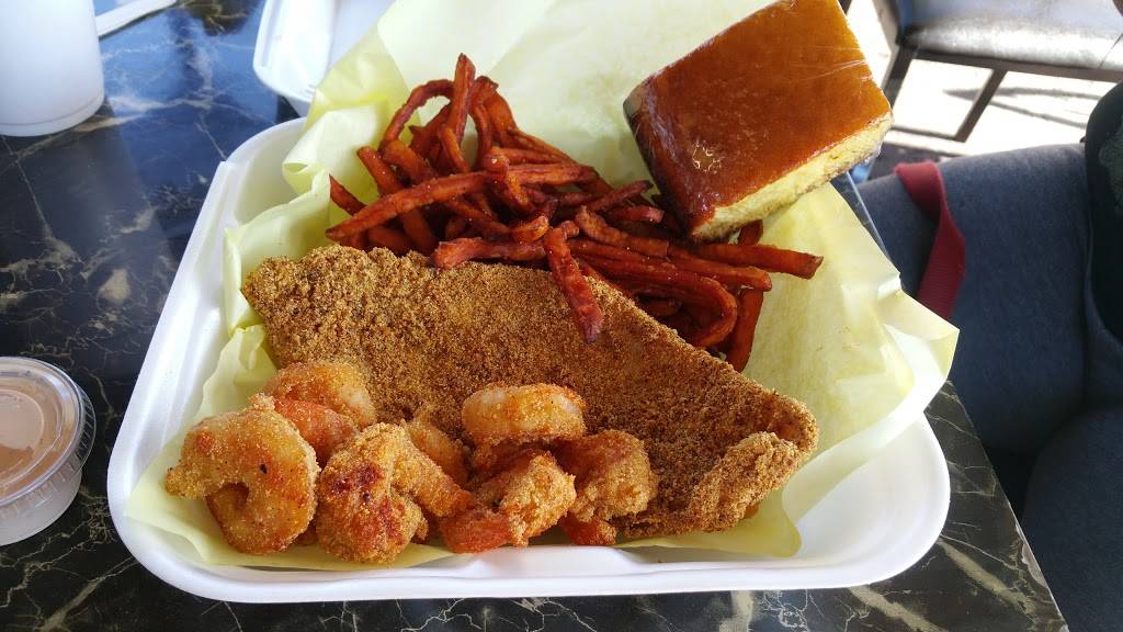 Hambones BBQ & PO Boys | restaurant | 9342 Alondra Blvd, Bellflower, CA 90706, USA | 5629201090 OR +1 562-920-1090