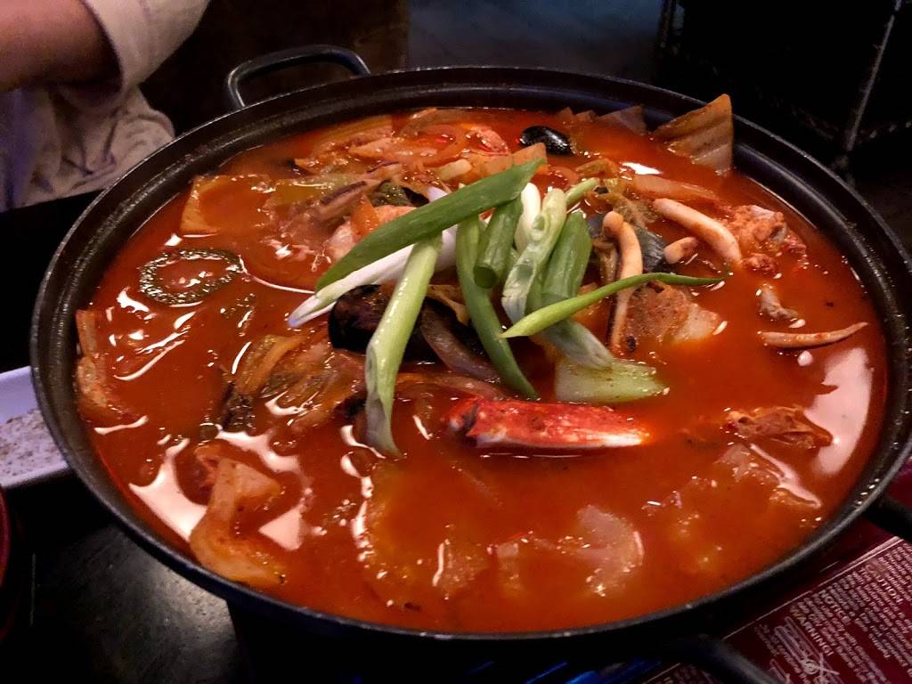 AGIT Bar & Grill | restaurant | 9098 W Golf Rd, Niles, IL 60714, USA | 2243539510 OR +1 224-353-9510