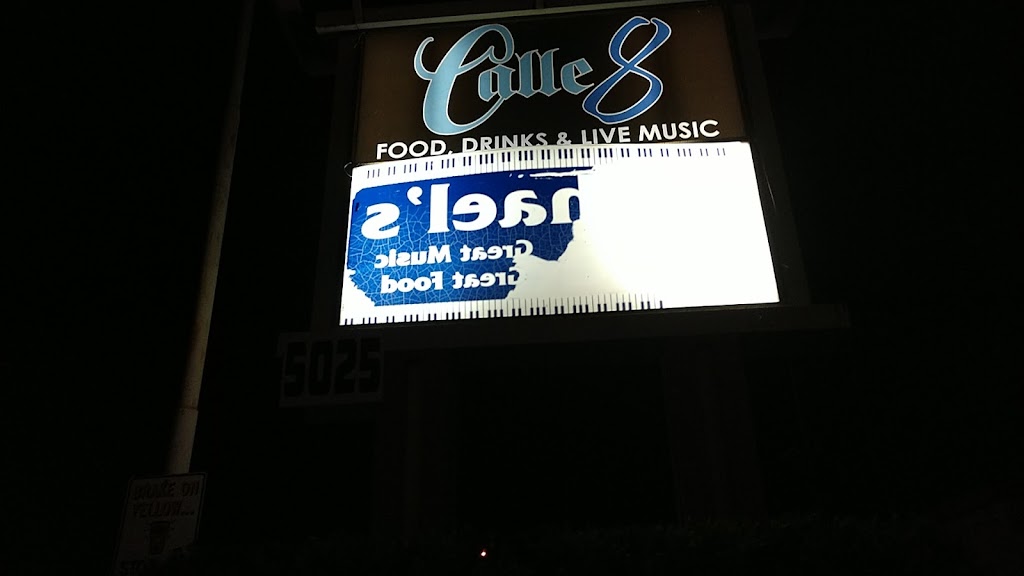 Calle 8 Restaurant Bar & Lounge | restaurant | 5025 N 7th Ave, Phoenix, AZ 85013, USA | 6026796813 OR +1 602-679-6813