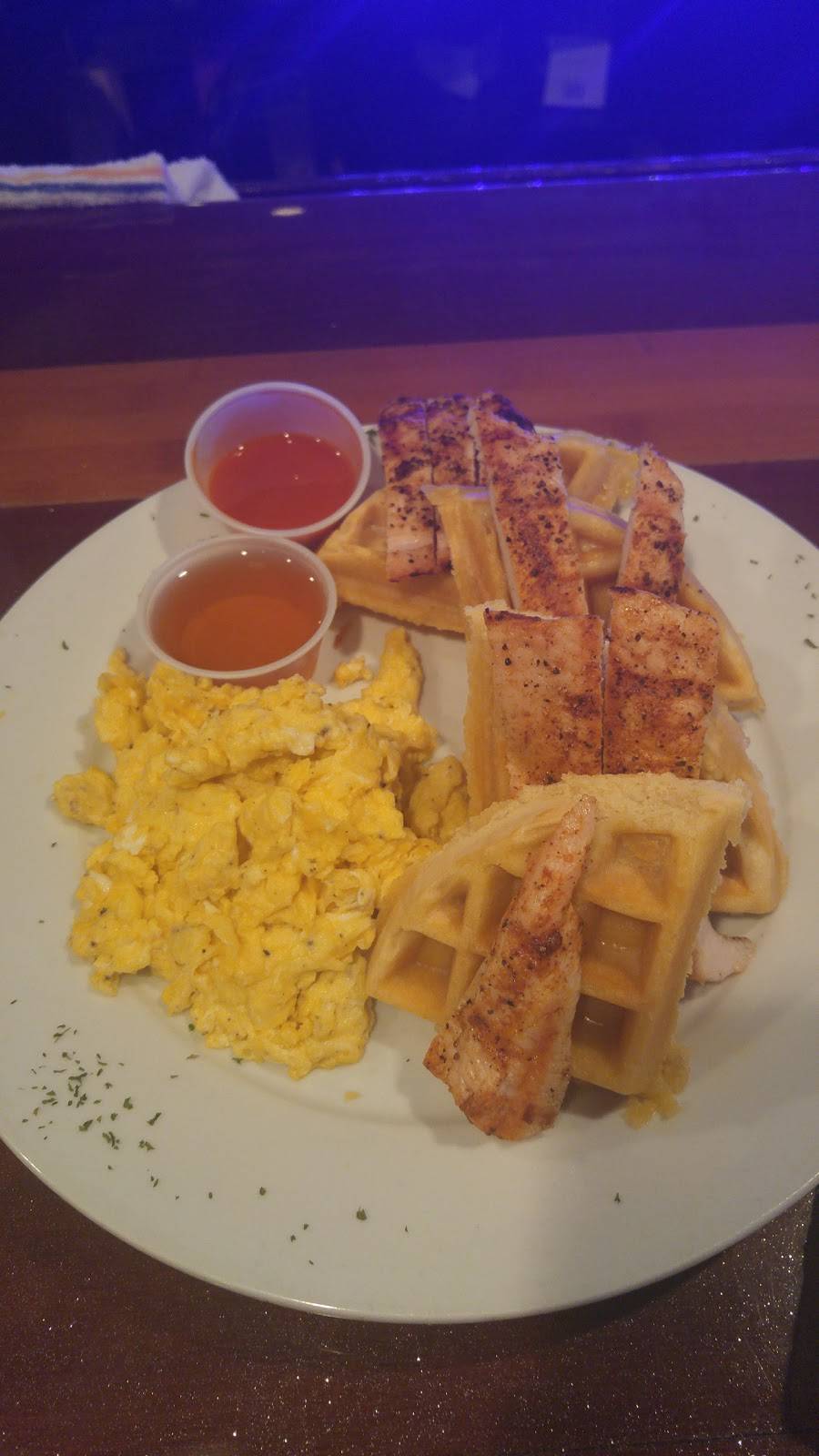 Buckeye Crazy Restaurant & Sports Bar | restaurant | 2365 E Dublin Granville Rd, Columbus, OH 43229, USA | 6148997299 OR +1 614-899-7299