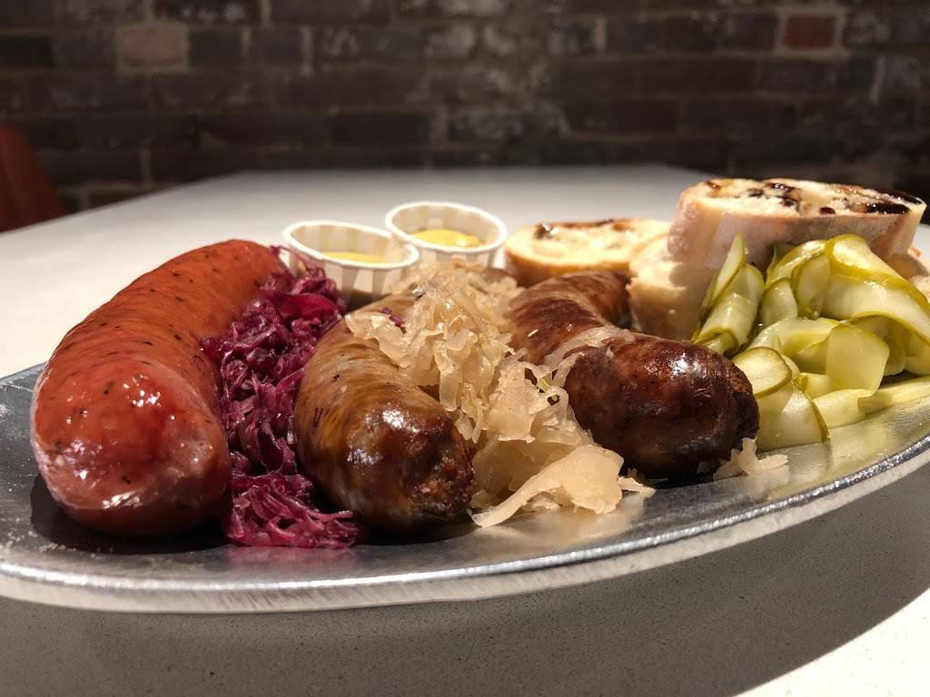 The Hall on Washington St. | restaurant | 108 W Washington St, Louisville, KY 40202, USA | 5028224937 OR +1 502-822-4937