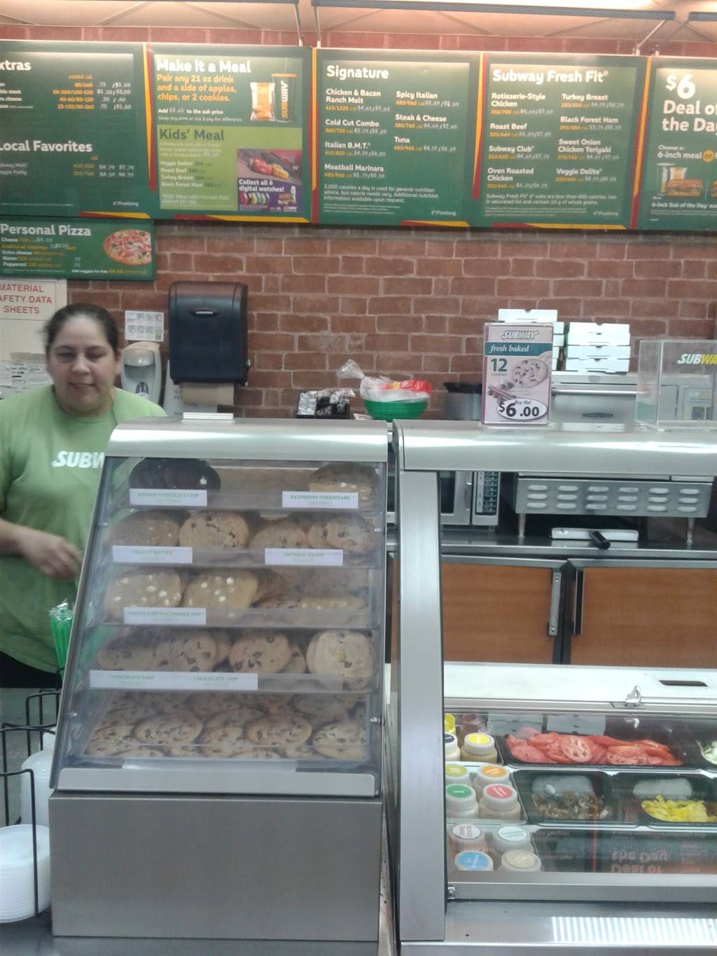 Subway Restaurants | restaurant | 2924 N 50th St, Tampa, FL 33619, USA | 8136263608 OR +1 813-626-3608