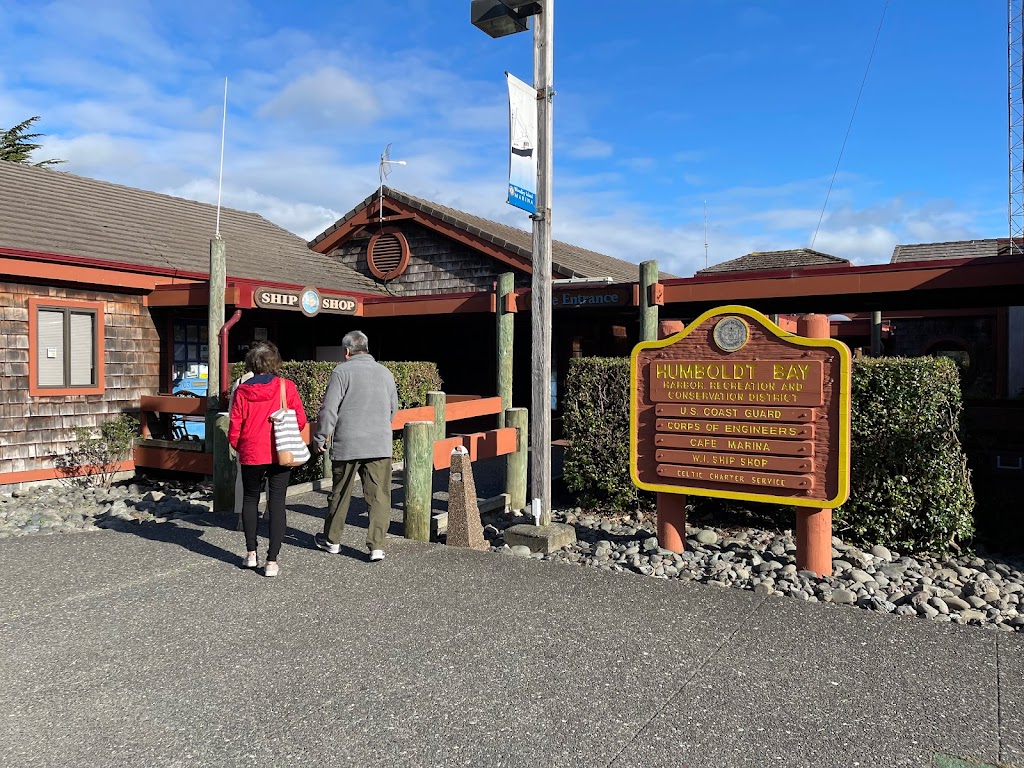 Café Marina & Woodleys Bar | restaurant | 601 Startare Dr, Eureka, CA 95501, USA | 7074432233 OR +1 707-443-2233