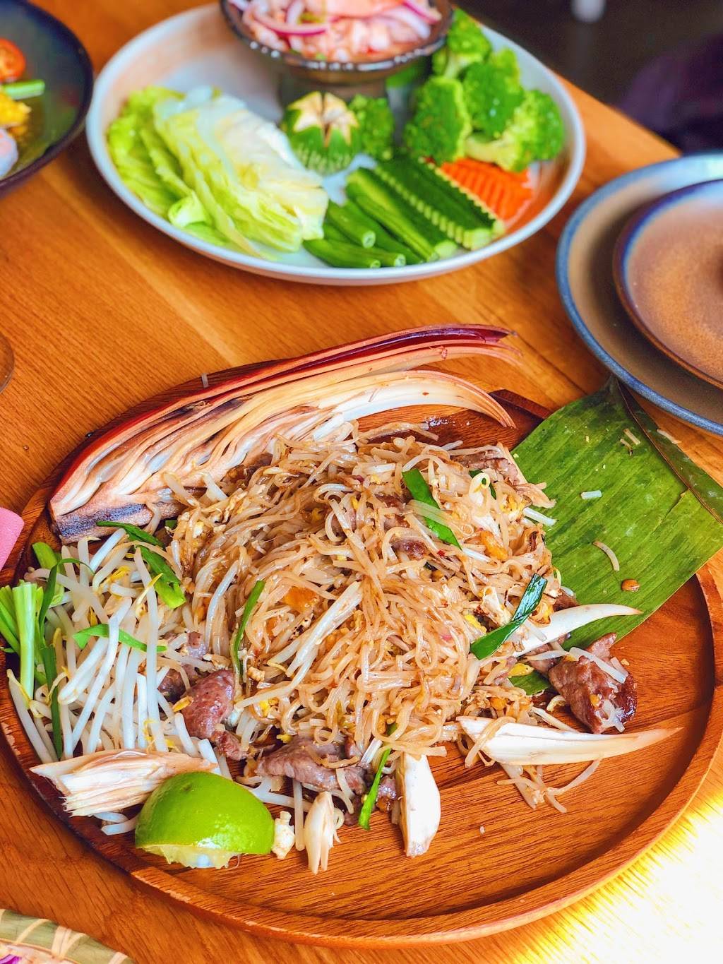 Fern Thai | restaurant | 10134 Main St, Bellevue, WA 98004, USA | 4253261624 OR +1 425-326-1624