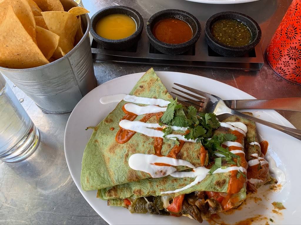 Papito Hayes | restaurant | 425 Hayes St A, San Francisco, CA 94102, USA | 4155540541 OR +1 415-554-0541