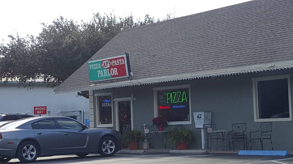 Caps Pizza | restaurant | 725 27th Ave SW, Vero Beach, FL 32968, USA | 7727702277 OR +1 772-770-2277