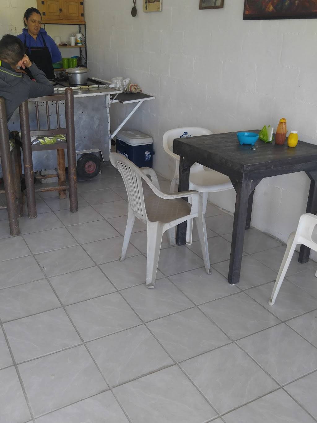 Birrieria Jalisco | restaurant | Club de Leones 12518, La Gloria, 22645 La Joya, B.C., Mexico | 016643316051 OR +52 664 331 6051