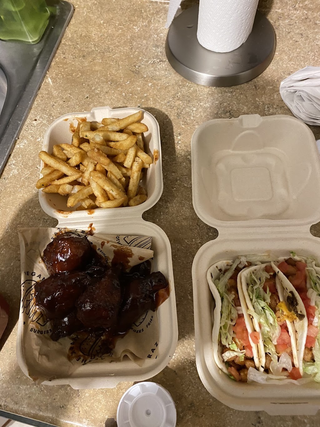 THE KRAZY VEGAN | restaurant | 645 W Hallandale Beach Blvd Suite 111, Hallandale Beach, FL 33009, USA | 3054757299 OR +1 305-475-7299