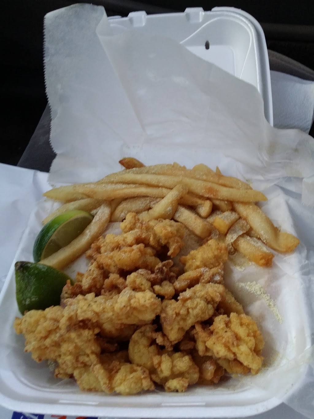 Snappers Fish & Chicken | restaurant | 6700 NW 7th Ave, Miami, FL 33150, USA | 3056937722 OR +1 305-693-7722