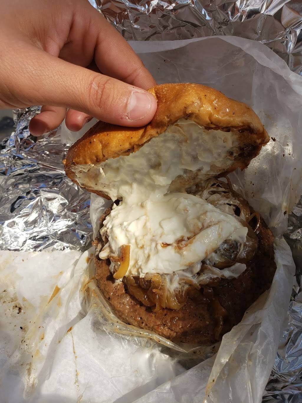 Comptons | restaurant | 30-02 14th St, Queens, NY 11102, USA | 9177450573 OR +1 917-745-0573