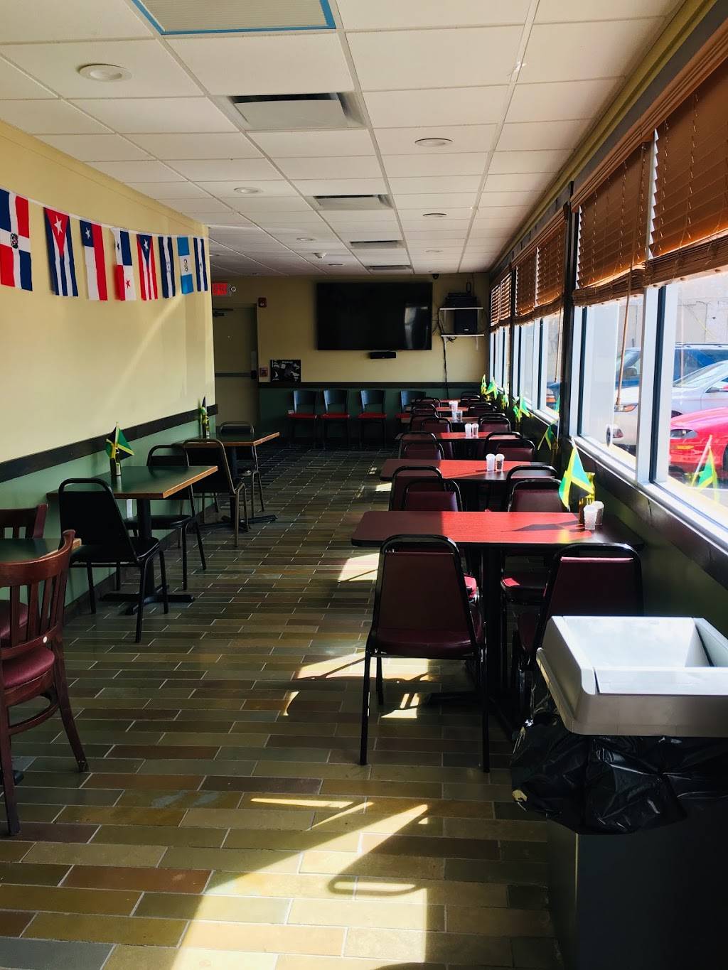 Ob’s Jamaican Restaurant | restaurant | 920 W 2nd St, Chester, PA 19013, USA | 6108744530 OR +1 610-874-4530