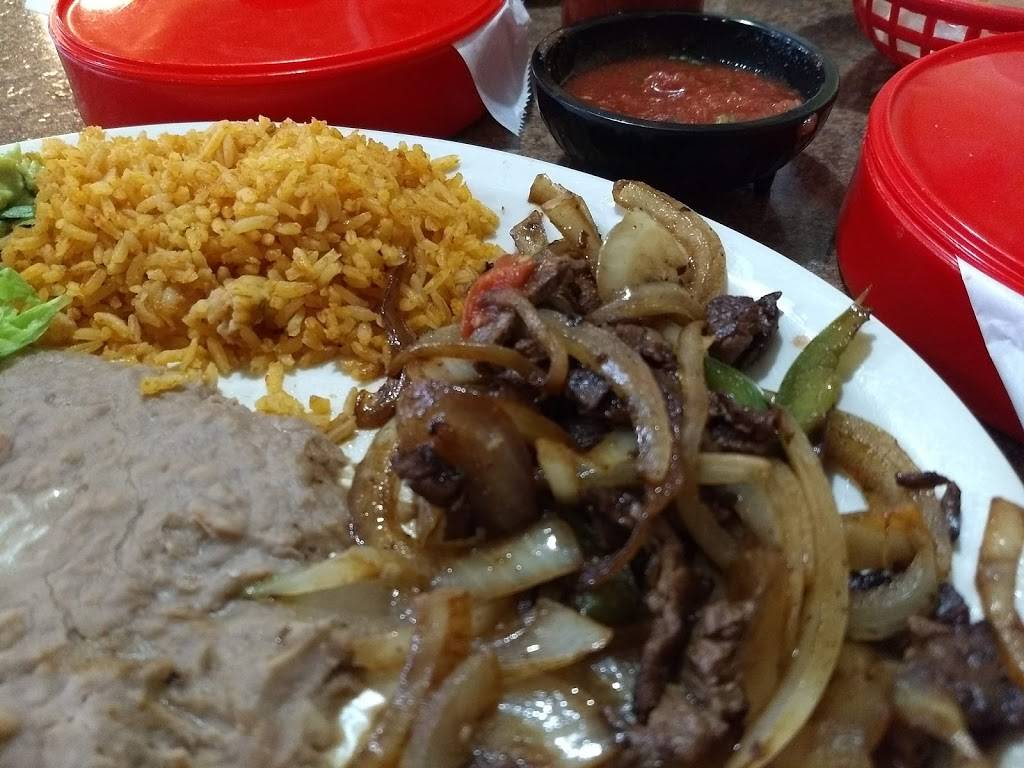 Las Palmeras | restaurant | 570 W 3rd St, Grove, OK 74344, USA | 9187869550 OR +1 918-786-9550