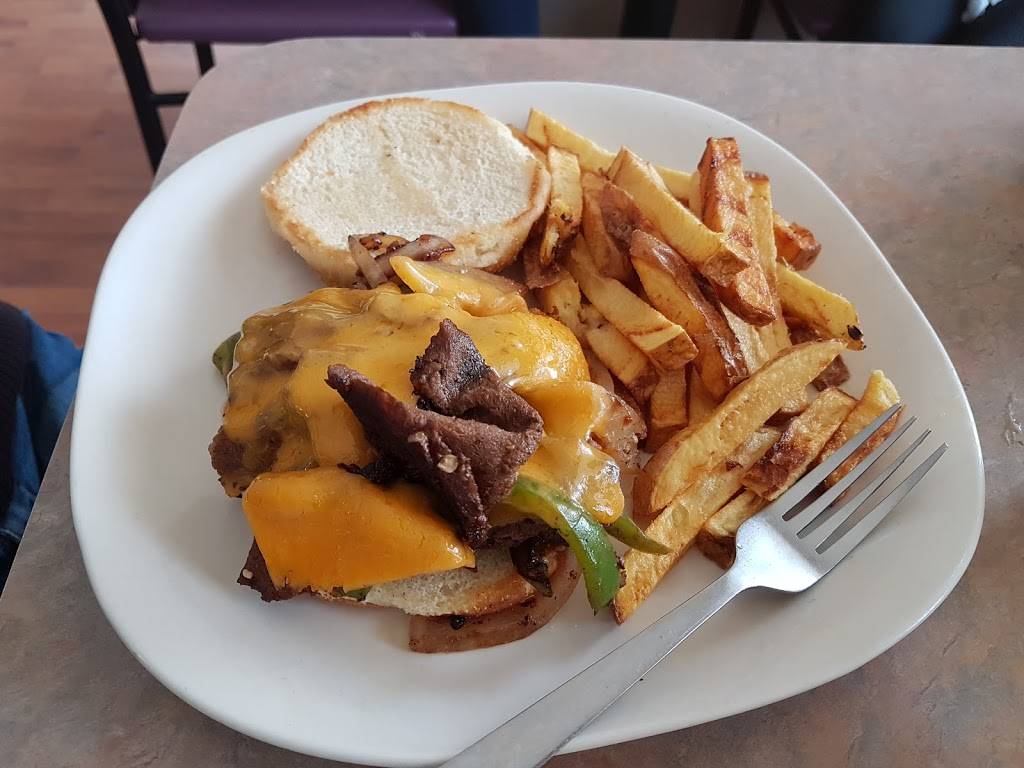 Square Plates Family Restaurant | restaurant | 836 Armour Rd, Peterborough, ON K9H 2A2, Canada | 7058768585 OR +1 705-876-8585