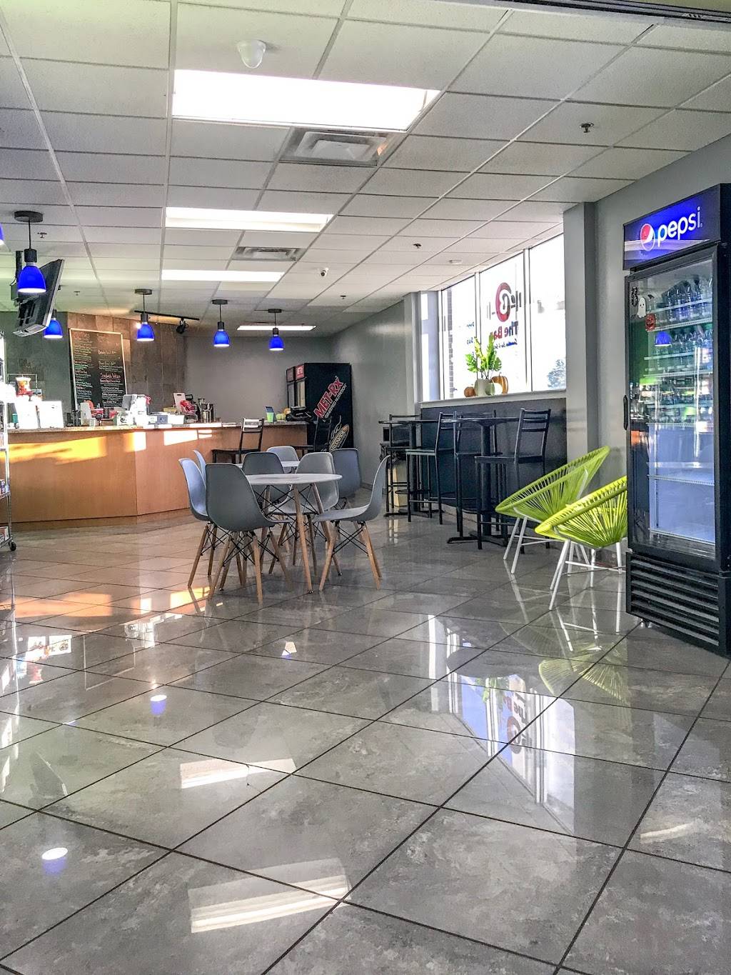 The Bar - Smoothie Bar and Grill | restaurant | 951 E Lewis and Clark Pkwy, Clarksville, IN 47129, USA | 8122844900 OR +1 812-284-4900