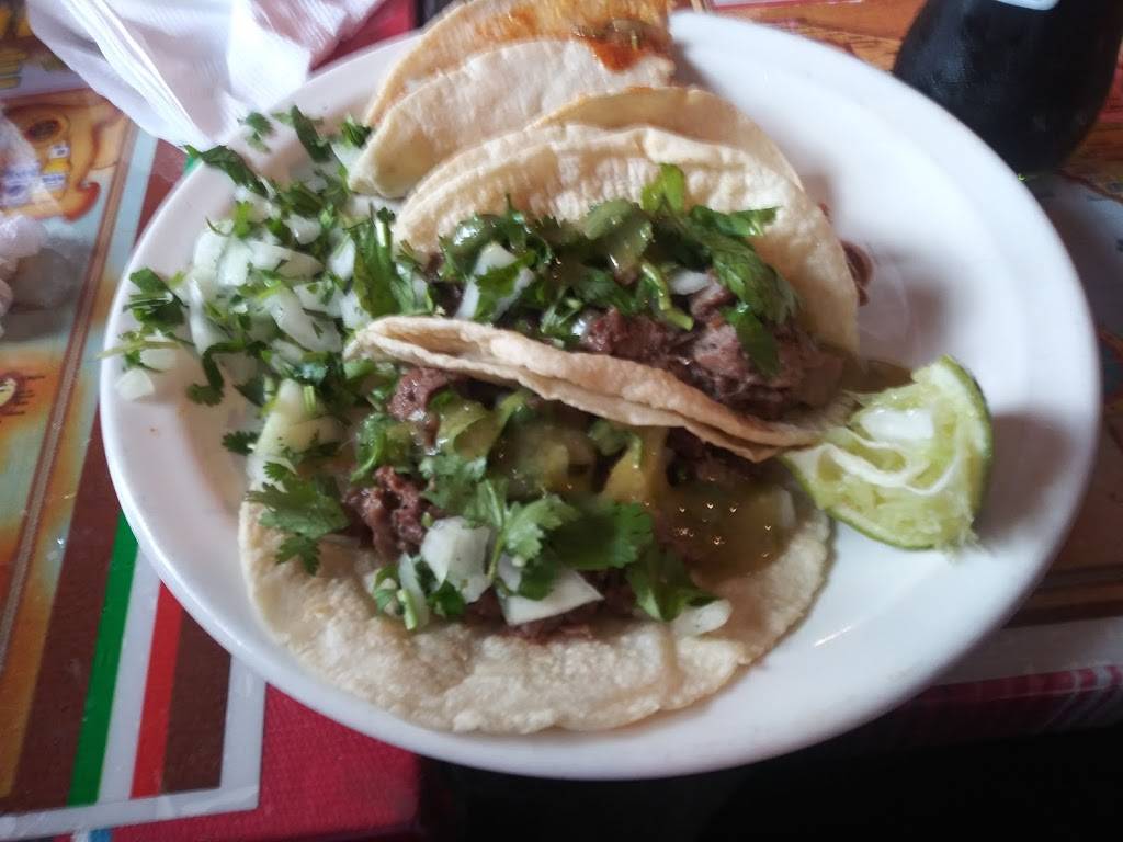 Tacos El Pariente Y Mariscos | restaurant | 100 Williams Rd, Salinas, CA 93905, USA | 8314243711 OR +1 831-424-3711