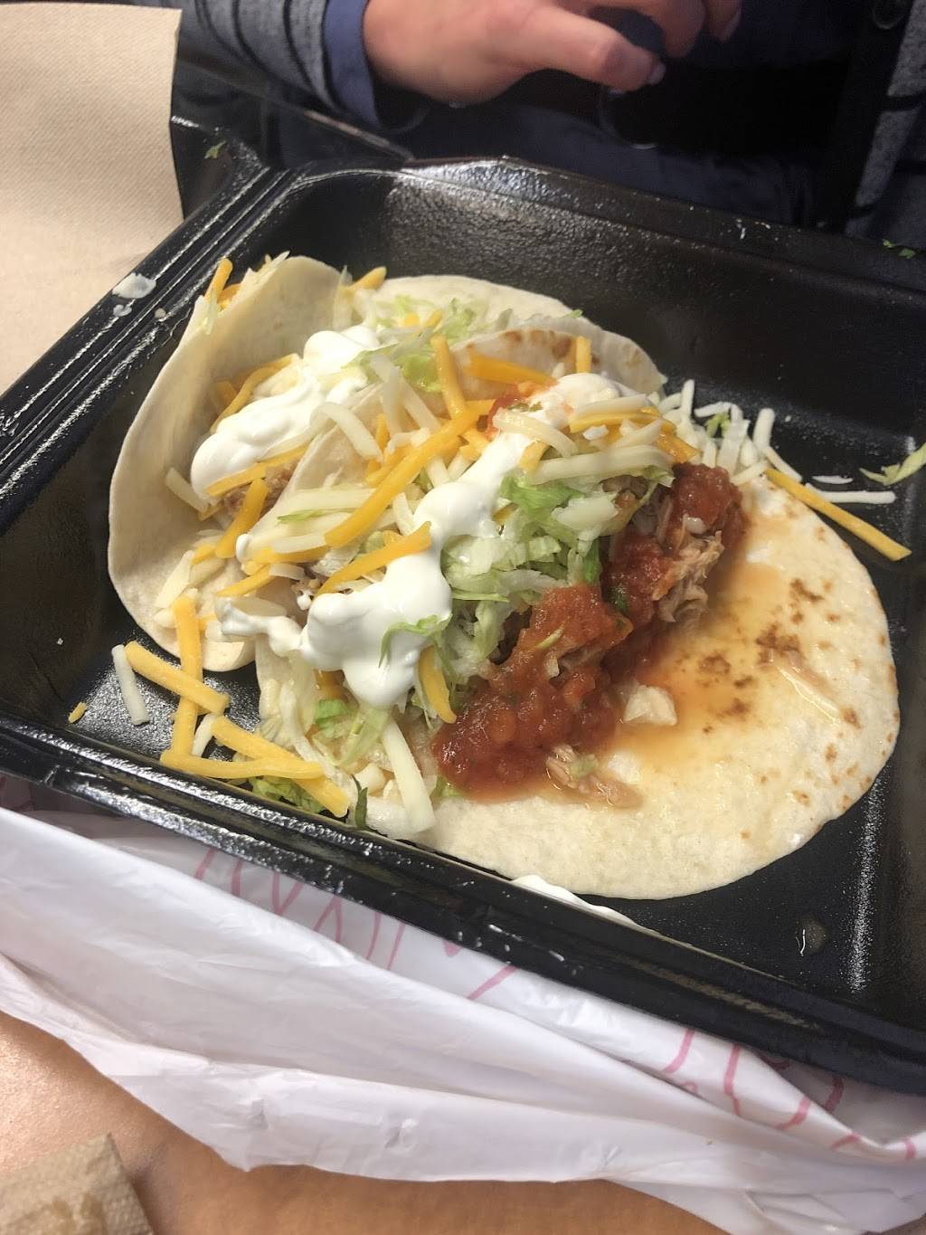 Tequileria Grille | restaurant | Terminal 1, Gate C-5, McCarran International Airport, 5757 Wayne Newton Blvd, Las Vegas, NV 89119, USA | 7022614346 OR +1 702-261-4346