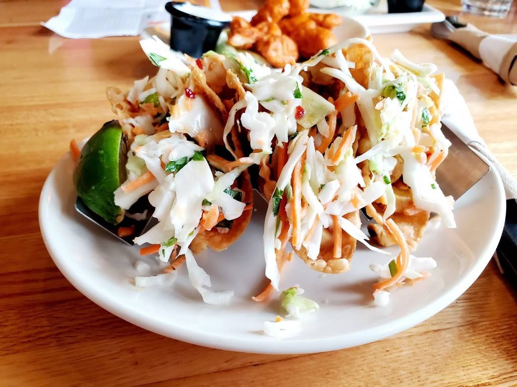 Applebees Grill + Bar | restaurant | 3500 Vicksburg Ln N STE 100, Plymouth, MN 55447, USA | 7635531776 OR +1 763-553-1776