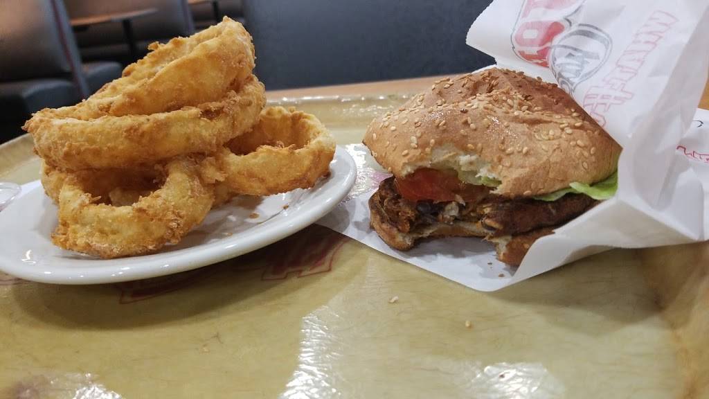 Johnnies Charcoal Broiler | restaurant | 6629 Northwest Expy, Oklahoma City, OK 73132, USA | 4054700177 OR +1 405-470-0177