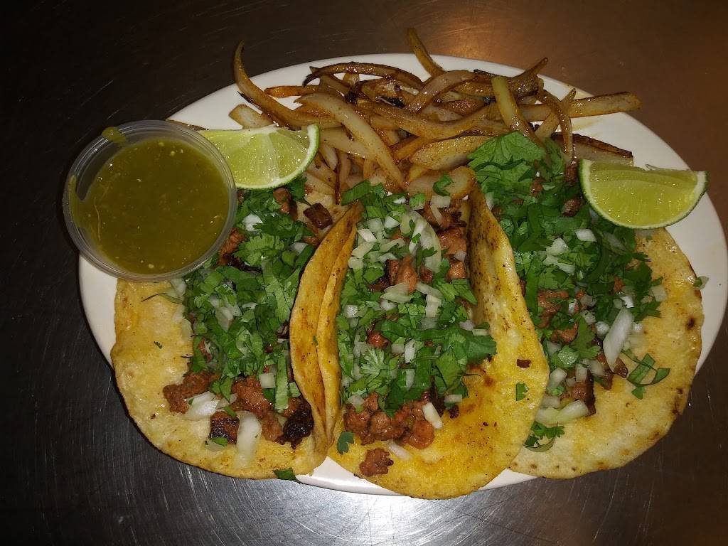 JRs BBQ & Saloon | restaurant | 15492 SW Warfield Blvd, Indiantown, FL 34956, USA | 7725970876 OR +1 772-597-0876