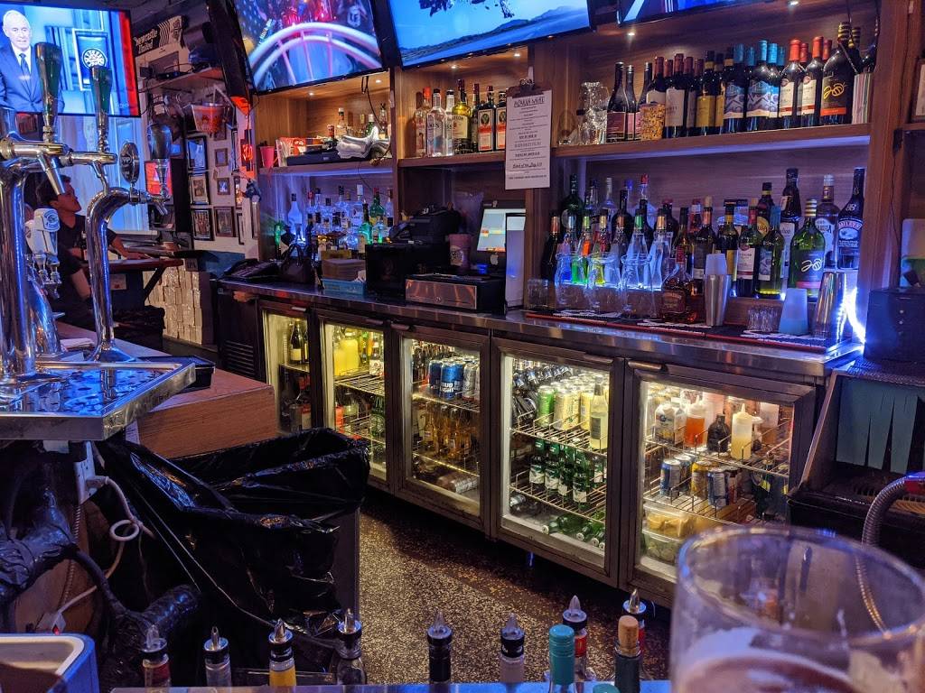 McSorleys Wonderful Saloon & Grill | restaurant | 1544 Bayview Ave, Toronto, ON M4G 3B6, Canada | 4169320655 OR +1 416-932-0655