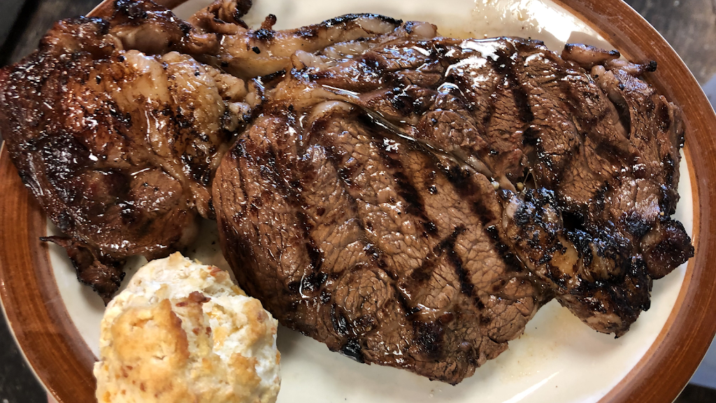 Muldrow’s Wagon Wheel Express | restaurant | 200 S Main St, Muldrow, OK 74948, USA | 9184270755 OR +1 918-427-0755