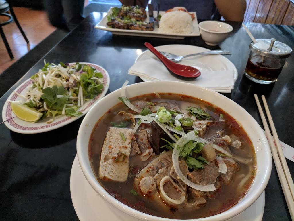 Cafe Hoang | restaurant | 1020 W Argyle St, Chicago, IL 60640, USA | 7738789943 OR +1 773-878-9943