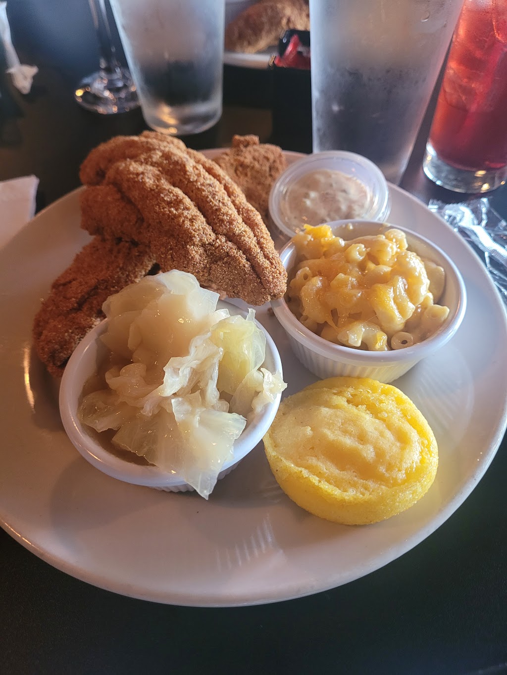 SugaShack | restaurant | 392 Beale St, Memphis, TN 38103, USA | 9016661961 OR +1 901-666-1961