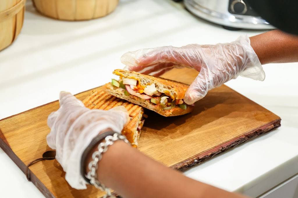 Fresh Healthy Cafe | restaurant | 24201 Valencia Blvd suite 119, Valencia, CA 91355, USA | 6612145885 OR +1 661-214-5885