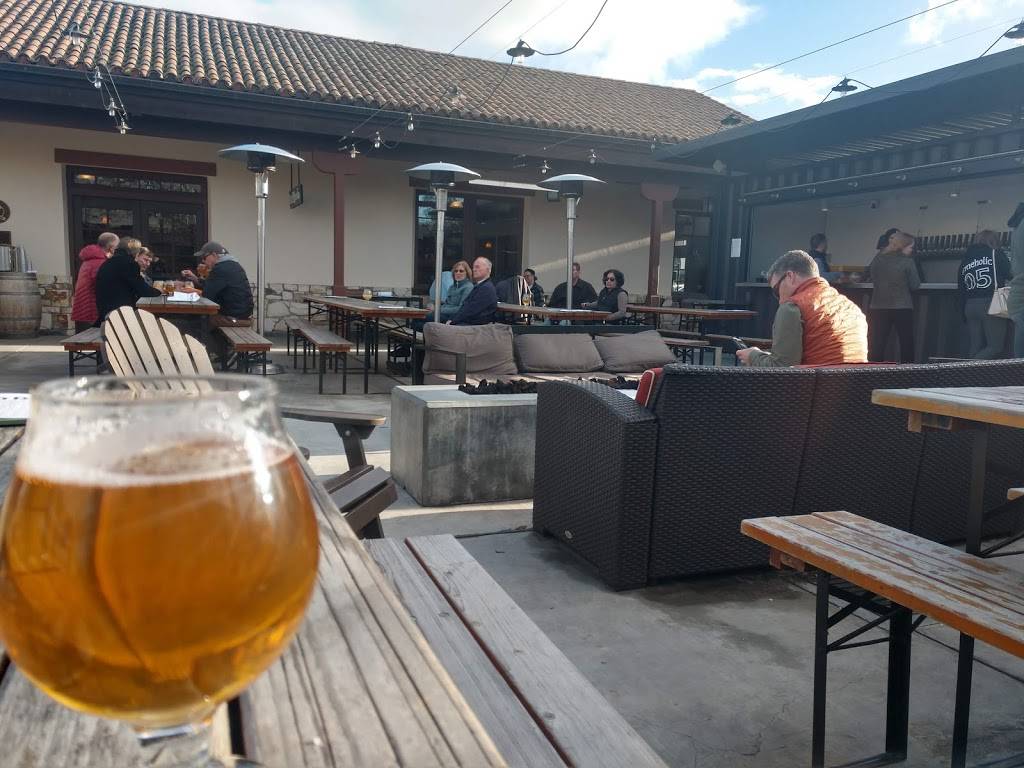 Fieldwork Brewing Company | restaurant | 560 Munras Ave, Monterey, CA 93940, USA | 8313240658 OR +1 831-324-0658