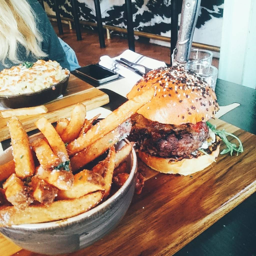 Bird Bar | restaurant | 1800 Rue Notre-Dame Ouest, Montréal, QC H3J 1M5, Canada | 5149384343 OR +1 514-938-4343