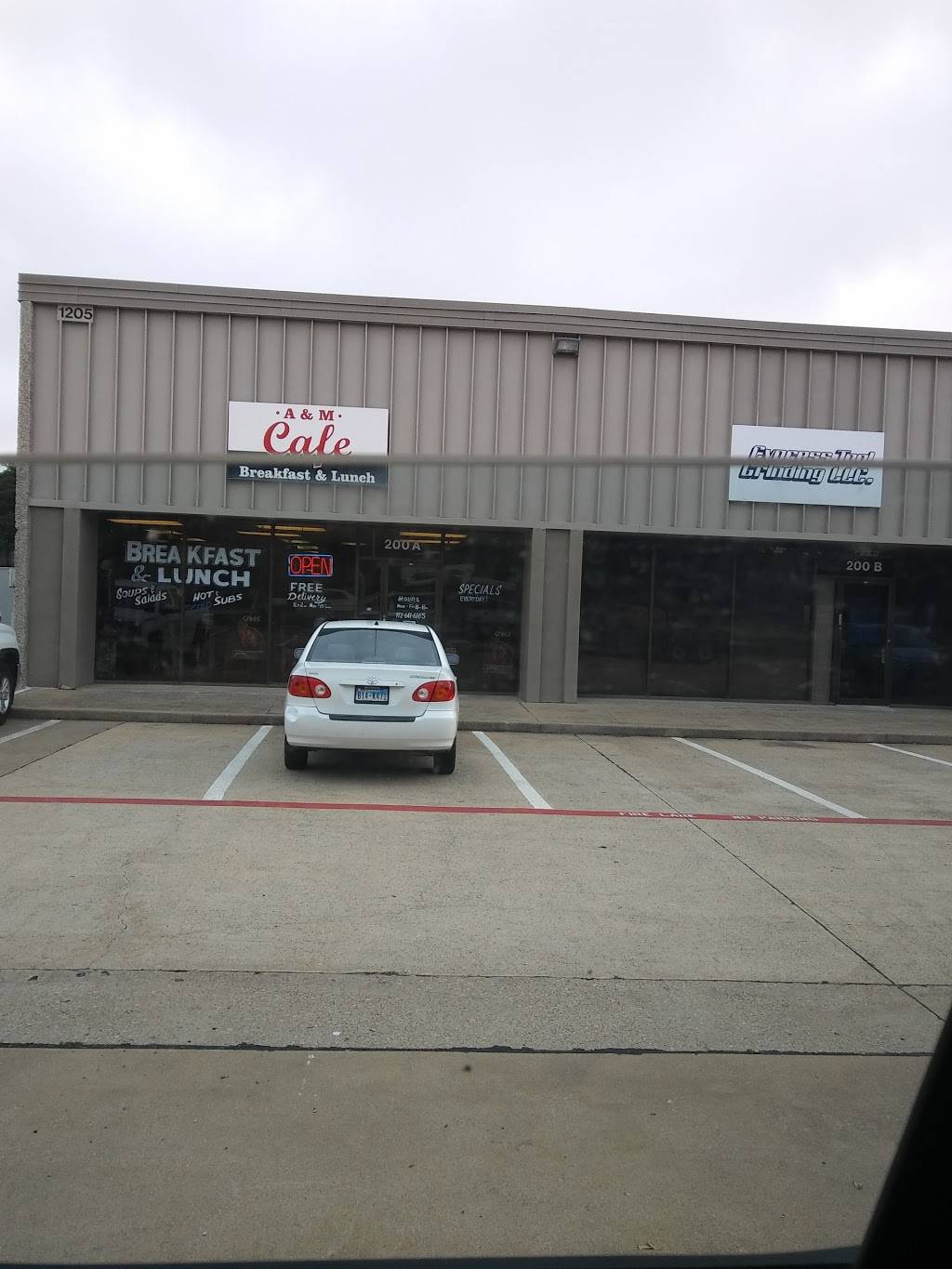 A & M Cafe | restaurant | 1205 W Carrier Pkwy, Grand Prairie, TX 75050, USA | 9726416165 OR +1 972-641-6165