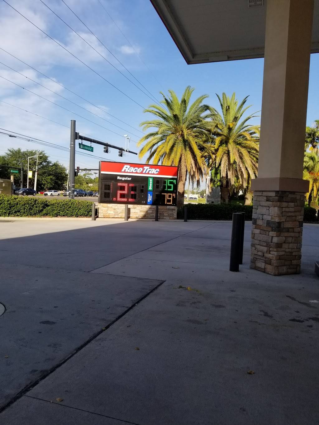 RaceTrac | bakery | 11801 University Blvd, Orlando, FL 32817, USA | 4072499215 OR +1 407-249-9215