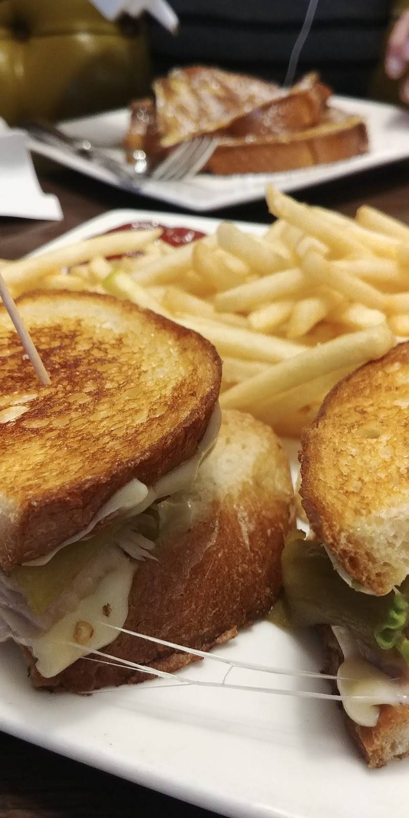 Cowgirls Cafe | cafe | 1720 S Grand Ave, Santa Ana, CA 92705, USA | 7145428877 OR +1 714-542-8877