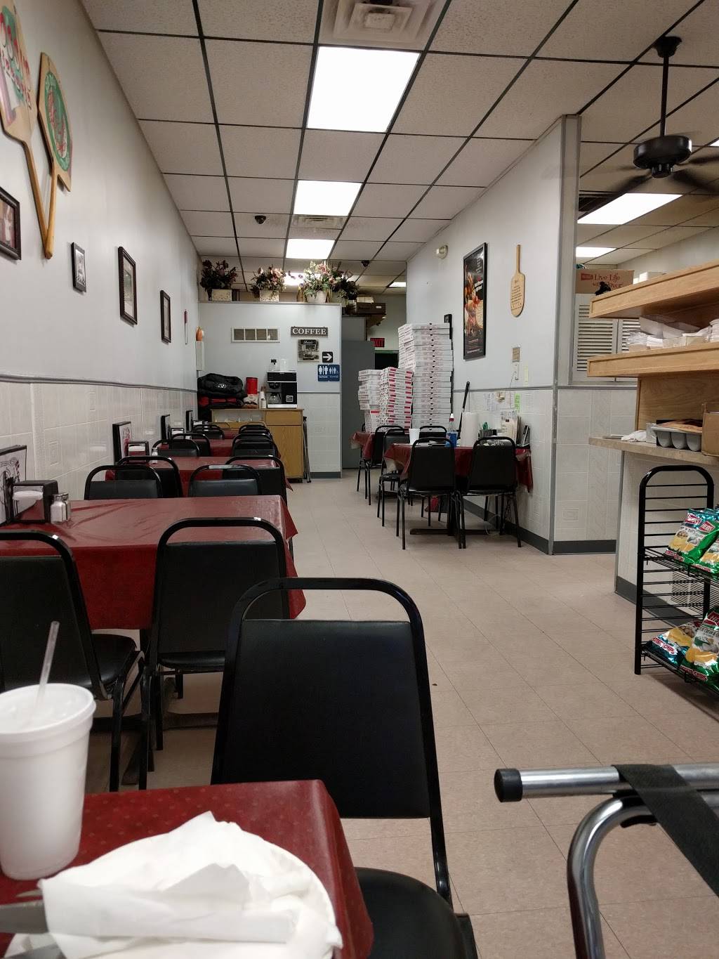 Rossis Pizza | restaurant | 17 Quakers Way, Quakertown, PA 18951, USA | 2155368993 OR +1 215-536-8993