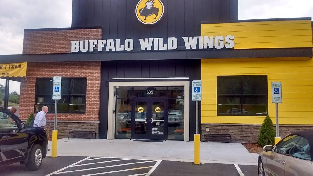 Buffalo Wild Wings | restaurant | 635 W Fleming Dr, Morganton, NC 28655, USA | 8284337550 OR +1 828-433-7550
