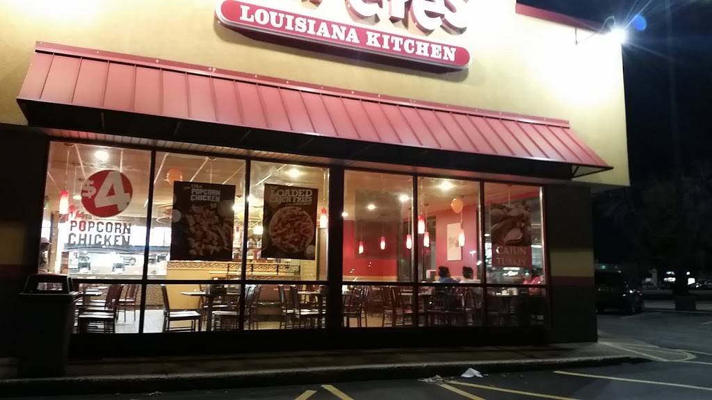 Popeyes Louisiana Kitchen | restaurant | 452 W Ridge Rd, Griffith, IN 46319, USA | 2199239488 OR +1 219-923-9488