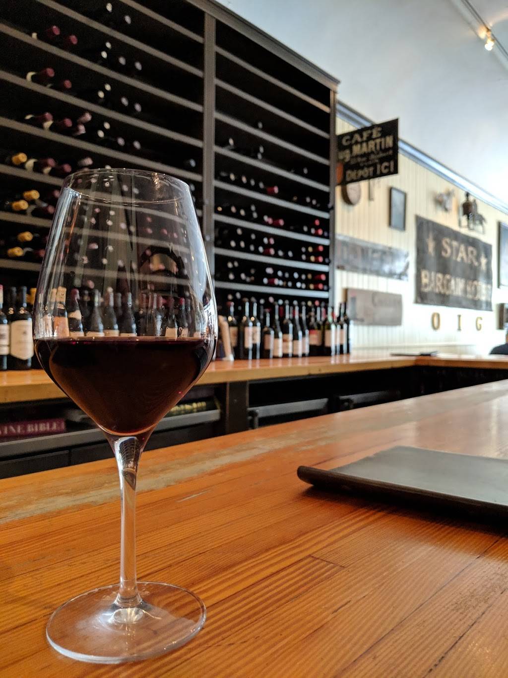 Bin 152 | restaurant | 152 King St, Charleston, SC 29401, USA | 8435777359 OR +1 843-577-7359