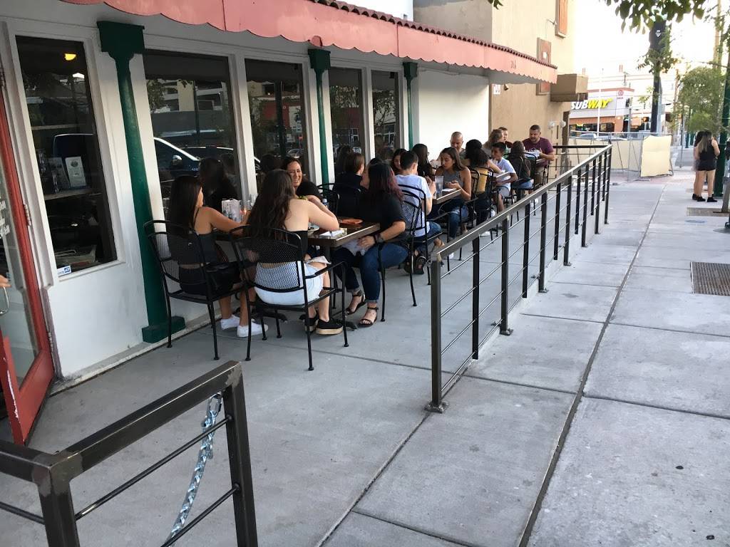 Ardovinos Pizza 1 | restaurant | 206 Cincinnati Ave, El Paso, TX 79902, USA | 9155329483 OR +1 915-532-9483