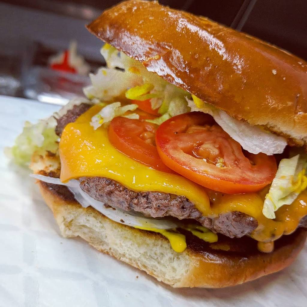 Burger Royale | restaurant | 2921 ON-11, Oro Station, ON L0L 2E0, Canada | 7054876978 OR +1 705-487-6978