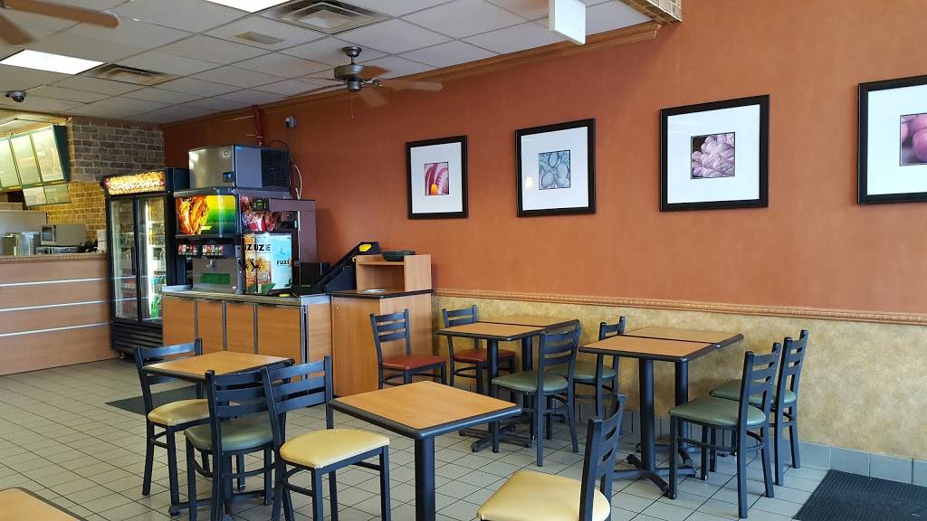 Subway Restaurants | restaurant | 6920 Braddock Rd L, Annandale, VA 22003, USA | 7033540202 OR +1 703-354-0202